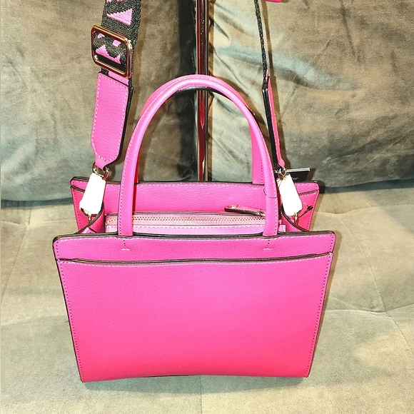 NWT KARL LAGERFELD PARIS MAYBELLINE  LEATHER TWO-WAY TOTE W/ RARE LOVE LETTER - Picture 8 of 16